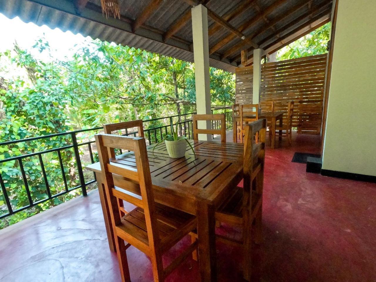 Wild Heaven Udawalawe Hotel ภายนอก รูปภาพ